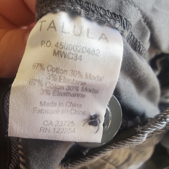 💥3 for $15💥 Talula black slip on button shorts - Picture 5 of 5